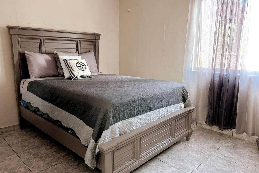 Orsini Beach Apartment Aguadilla Bagian luar foto